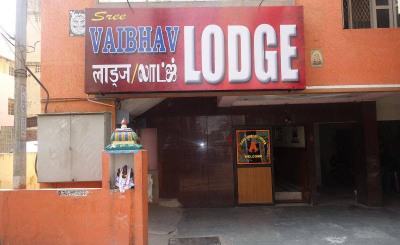 Sree Vaibhav Residency Hotel Tirupati Bagian luar foto