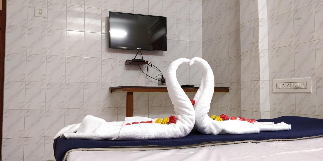 Sree Vaibhav Residency Hotel Tirupati Bagian luar foto